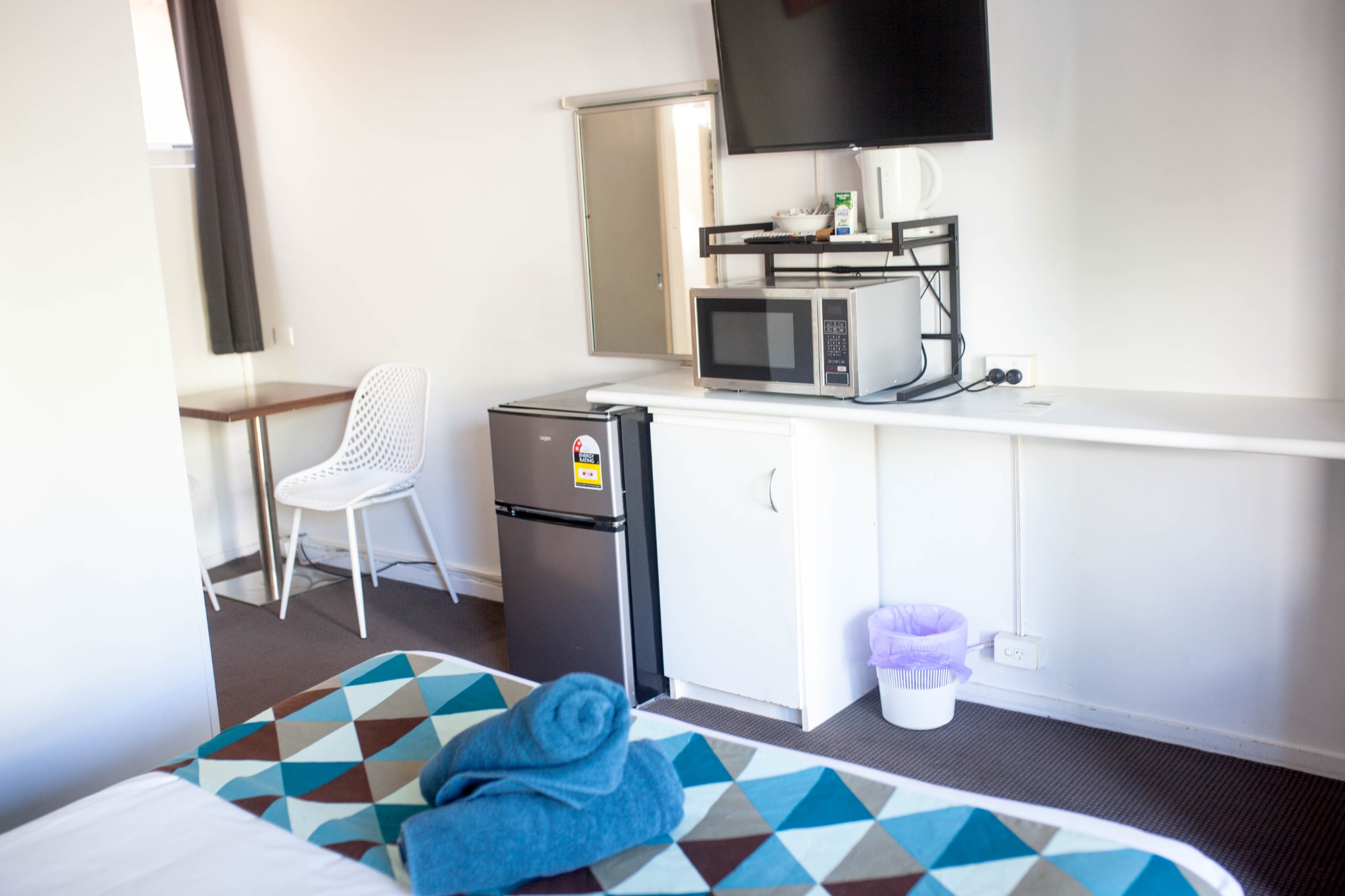 Room with kitchenette at Cairns City Motel